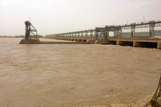 river indus is in very high flood at guddu in high flood at kalabagh chashma taunsa and sukkur while in low flood at tarbela and kotri photo radio pak river indus is in very high flood at guddu in high flood at kalabagh chashma taunsa and sukkur while in low flood at tarbela and kotri photo radio pak