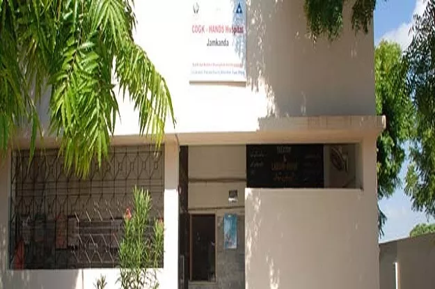 the jam kanda goth hospital caters to the healthcare needs of the residents of 70 villages in karachi photo www hands org pk the jam kanda goth hospital caters to the healthcare needs of the residents of 70 villages in karachi photo www hands org pk