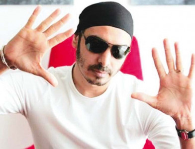 over the cash limit indian singer evades arrest over the cash limit indian singer evades arrest