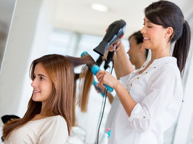 hair professionals share tips for a long lasting blow dry