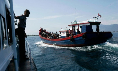myanmar repatriates 159 bangladesh boat migrants