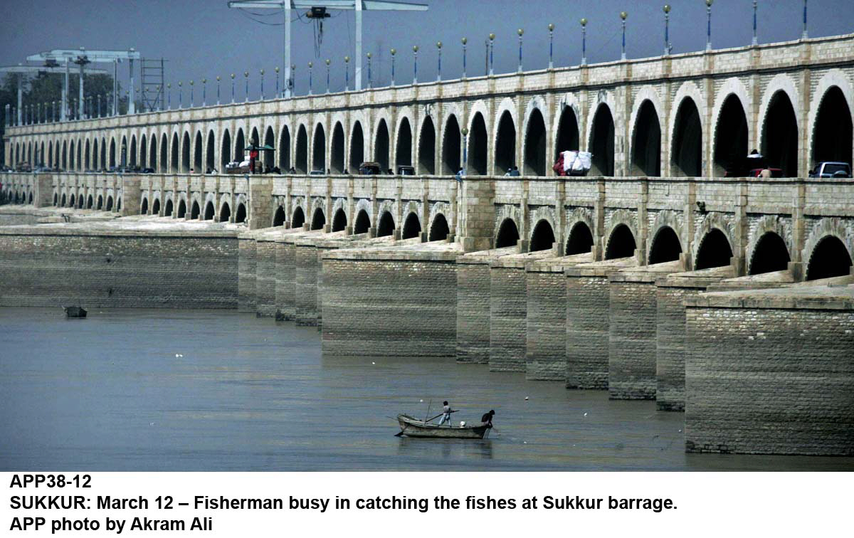 tons of accumulated silt will be flushed into the sukkur barrage downstream photo app