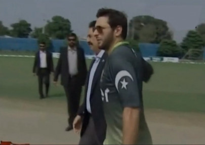 hidden talent army chief scores boundary off shahid afridi hidden talent army chief scores boundary off shahid afridi