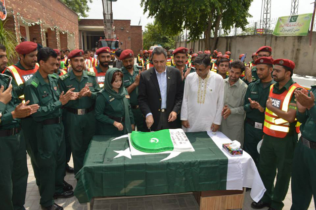 naseer raised the flag atop rescue 1122 headquarters and congratulated the force on completing eight years of service photo facebook com rescue1122rawalpindi