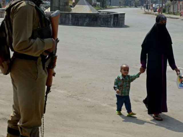 protesters barred from hoisting pakistan s flag photo afp