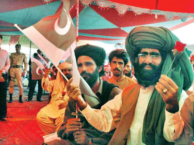 400 baloch separatists say farewell to arms