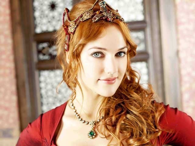 turkish actor meryem uzerli shares an exclusive video on instagram turkish actor meryem uzerli shares an exclusive video on instagram