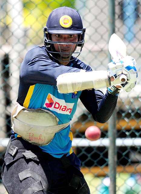 mathews said we can 039 t thank him enough for what he has done for sri lankan cricket photo afp