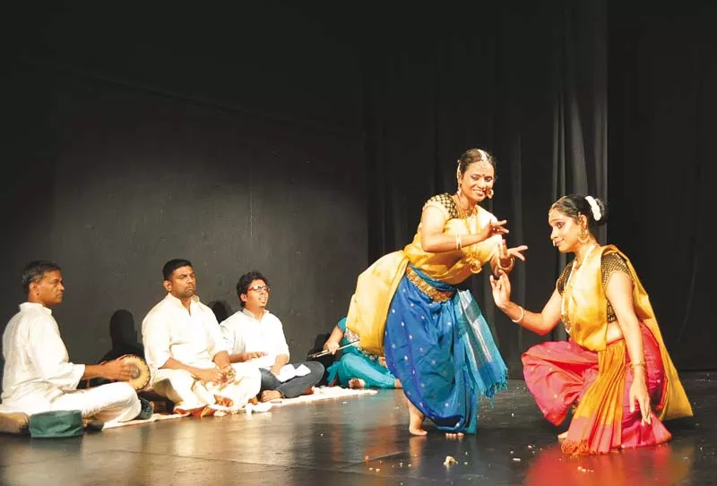 the bharatanatyam performing duo aalokam performing eka a tryst with the divine which details the mystical journey with the divine photo saipaf publicity the bharatanatyam performing duo aalokam performing eka a tryst with the divine which details the mystical journey with the divine photo saipaf publicity