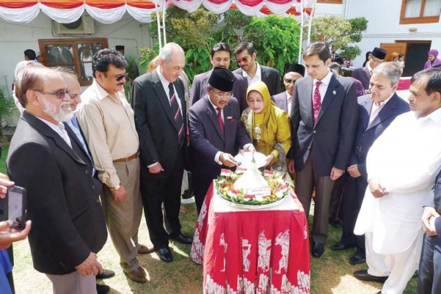 to celebrate indonesia s 70th independence day a gathering was arranged at the indonesian consulate photo press release to celebrate indonesia s 70th independence day a gathering was arranged at the indonesian consulate photo press release