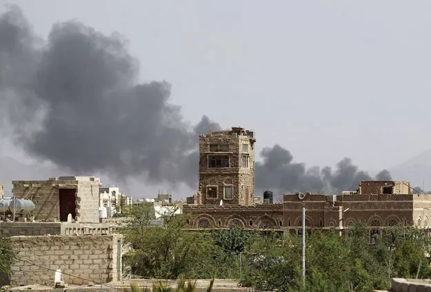 smoke billows following air strikes by the saudi led coalition on a weapons depot at a military airport currently controlled by yemeni shia huthi rebels in the capital sanaa on august 20 2015 photo afp smoke billows following air strikes by the saudi led coalition on a weapons depot at a military airport currently controlled by yemeni shia huthi rebels in the capital sanaa on august 20 2015 photo afp