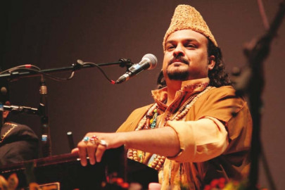 in harmony amjad sabri throws weight behind atif aslam