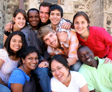 have a diverse friend circle to perform well at work