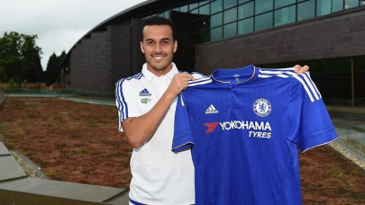 pedro reveals mourinho and fabregas inspired chelsea switch