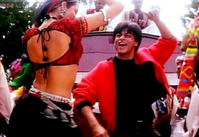 srk celebrates 17 years of dil se shares special video on twitter srk celebrates 17 years of dil se shares special video on twitter