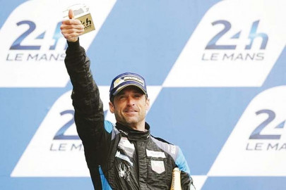 patrick dempsey s life evolves at full throttle