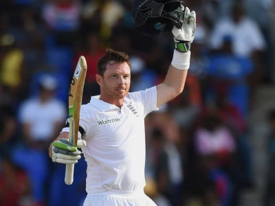 andrew strauss wants bell to carry on with england