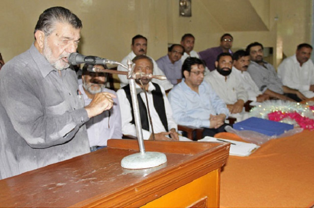 a large number of workers and engineers of electricity distribution companies attended the meeting photo nni a large number of workers and engineers of electricity distribution companies attended the meeting photo nni