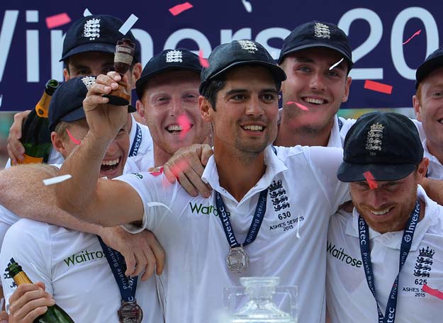 england 039 s captain alastair cook c holds up the replica ashes urn as england players celebrate their series victory after the fourth day of the fifth ashes cricket test match between england and australia at the oval cricket ground in london on august 23 2015 australia beat england by an innings and 46 runs to win the fifth and final ashes test on the fourth day at the oval on sunday however england who had already regained the ashes won the five match series 3 2 photo afp