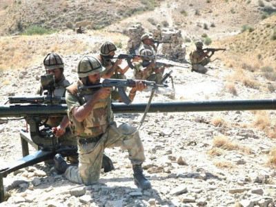 three army men killed as militants strike checkpoint in south waziristan