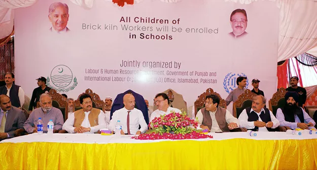 the department has conducted a survey in sheikupura lahore kasur and nankana on child labour at kilns photo nni the department has conducted a survey in sheikupura lahore kasur and nankana on child labour at kilns photo nni