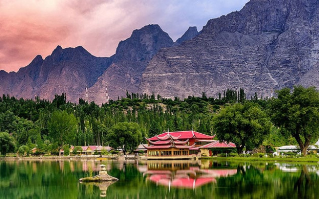 shangrila resort north west of skardu photo mazhar nazir shangrila resort north west of skardu photo mazhar nazir