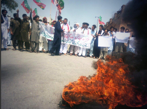 the demonstration was led by iqbal afridi a pti leader from bara photo twitter com iqbalafridipti