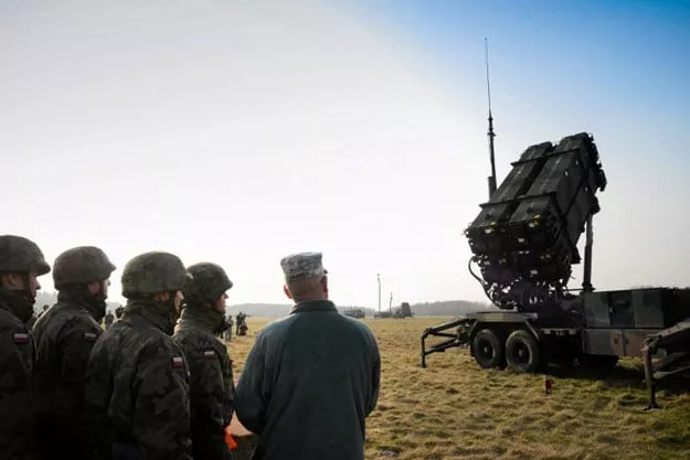 polish and us soldiers look at a patriot missile defence battery during join exercises at the military grouds in sochaczew near warsaw march 21 2015 photo reuters polish and us soldiers look at a patriot missile defence battery during join exercises at the military grouds in sochaczew near warsaw march 21 2015 photo reuters