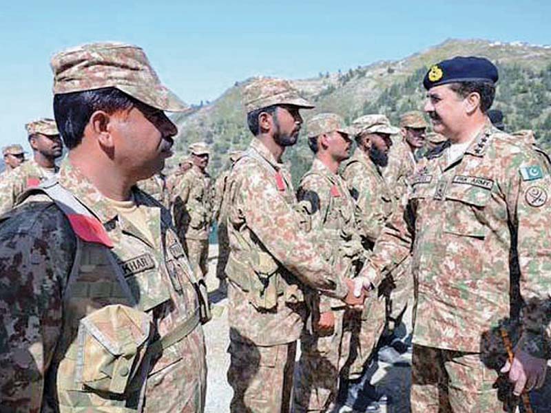 coas meets soldiers posted in shawal valley photo app