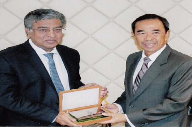 high commissioner expresses wish to deepen trade relations photo nni high commissioner expresses wish to deepen trade relations photo nni