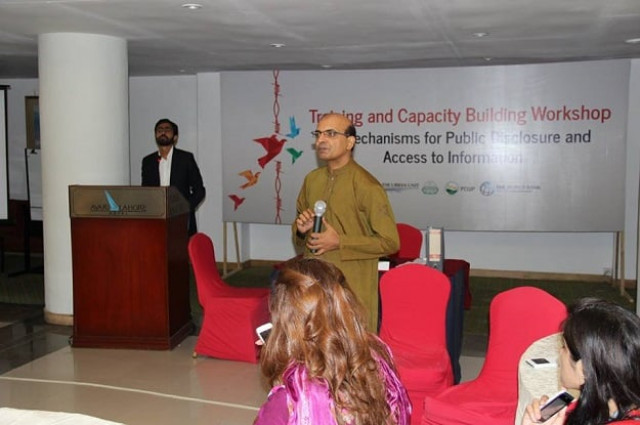 the workshop featured presentations activities and a quiz on public disclosure and access to information mechanisms photo fb com theurbanunit uspmu the workshop featured presentations activities and a quiz on public disclosure and access to information mechanisms photo fb com theurbanunit uspmu