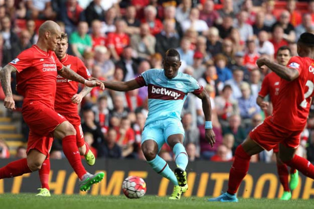 west ham united 039 s senegalese striker diafra sakho c scores his team 039 s third goal during the english premier league football match between liverpool and west ham at the anfield stadium in liverpool north west england on august 29 2015 photo afp west ham united 039 s senegalese striker diafra sakho c scores his team 039 s third goal during the english premier league football match between liverpool and west ham at the anfield stadium in liverpool north west england on august 29 2015 photo afp