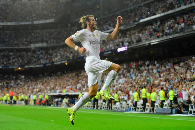 real madrid 039 s welsh forward gareth bale celebrates after scoring his second goal during the spanish league match against real betis balompie at the santiago bernabeu stadium in madrid on august 29 2015 photo afp real madrid 039 s welsh forward gareth bale celebrates after scoring his second goal during the spanish league match against real betis balompie at the santiago bernabeu stadium in madrid on august 29 2015 photo afp