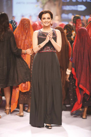 mirza appreciated her contemporary nandita das traditional look at the cannes film festival photo file mirza appreciated her contemporary nandita das traditional look at the cannes film festival photo file