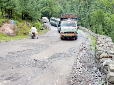 bumpy ride murree kohala road in dilapidated condition