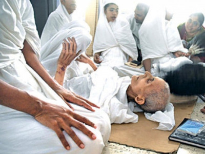 india s top court suspends ban on jains fasting to death