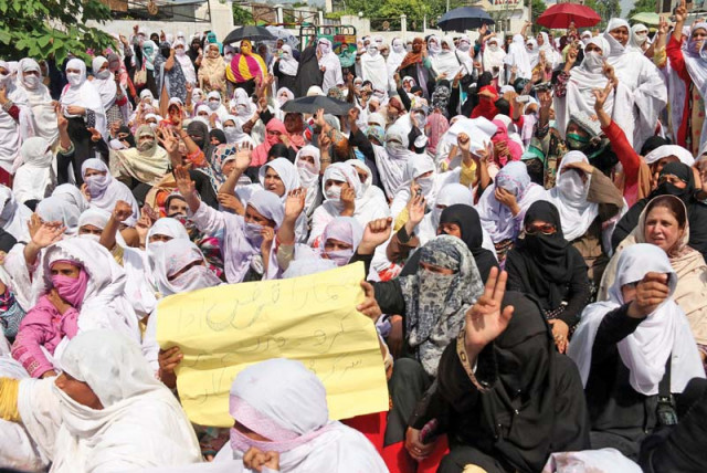 lhws protest for regularisation of jobs and payment of salaries outside peshawar press club photo muhammad iqbal express lhws protest for regularisation of jobs and payment of salaries outside peshawar press club photo muhammad iqbal express
