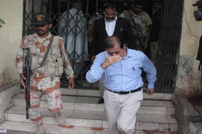 paramilitary action another ssgc official arrested by rangers