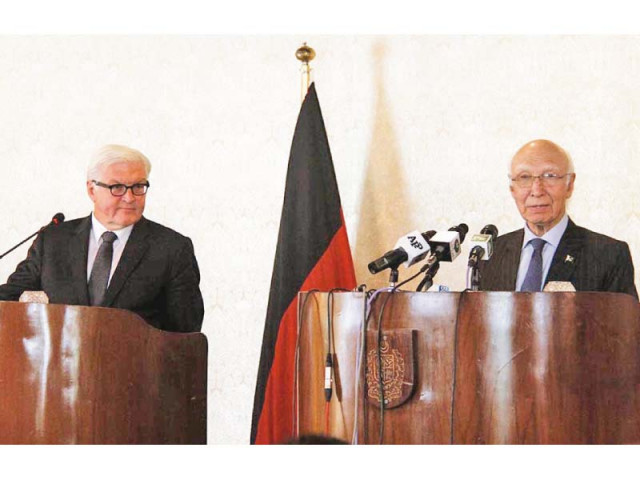 pm s adviser on national security sartaj aziz holds a joint press conference with his german counterpart photo online pm s adviser on national security sartaj aziz holds a joint press conference with his german counterpart photo online