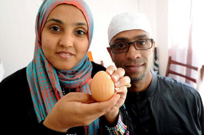muslim couple finds allah written on egg in arabic muslim couple finds allah written on egg in arabic