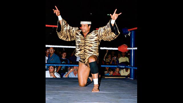 jimmy snuka was the first foreign born wrestler to hold the title of us championship photo wwe