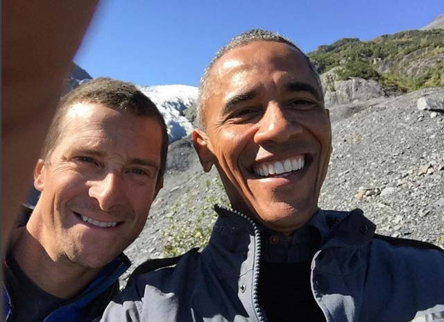 glad this was the only bear i met in the park said barack obama on a picture posted on white house 039 s instagram account