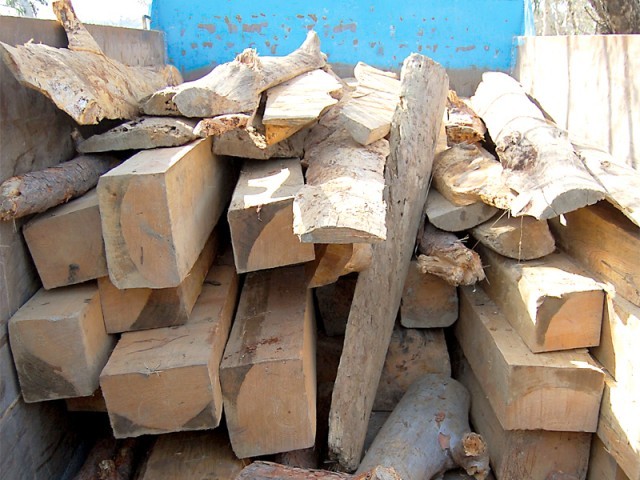 the ajk forest department sources informed that vehicles involved in smuggling and carrying forest wood from ajk would be impounded on the spot photos muhammad javaid