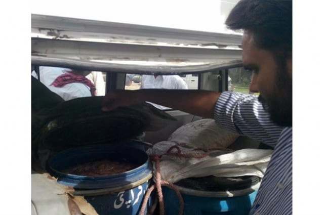 driver held from the scene says it was pancreas meat used in industries photo fb com punjabfoodauthority driver held from the scene says it was pancreas meat used in industries photo fb com punjabfoodauthority