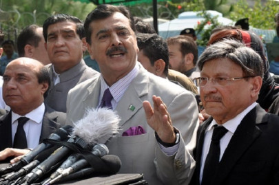 gilani gets 7 day protective bail in ninth case gilani gets 7 day protective bail in ninth case
