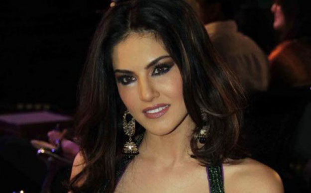 625px x 388px - Indian minister's rape warning over Sunny Leone's condom ad sparks anger