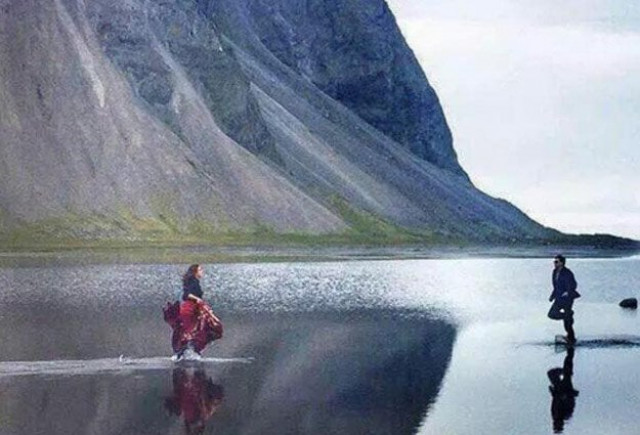 shah rukh and kajol finished shoot a song in iceland just last week photo twitter shah rukh and kajol finished shoot a song in iceland just last week photo twitter
