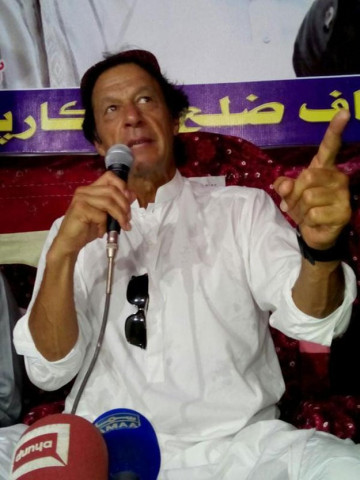 imran khan addresses media in shikarpur on september 3 2015 photo pti imran khan addresses media in shikarpur on september 3 2015 photo pti