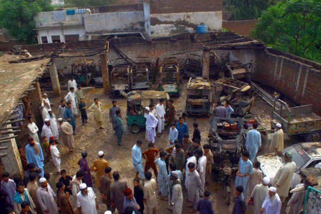 rickshaw stand ravaged by lightning in qazi kalay photo online rickshaw stand ravaged by lightning in qazi kalay photo online