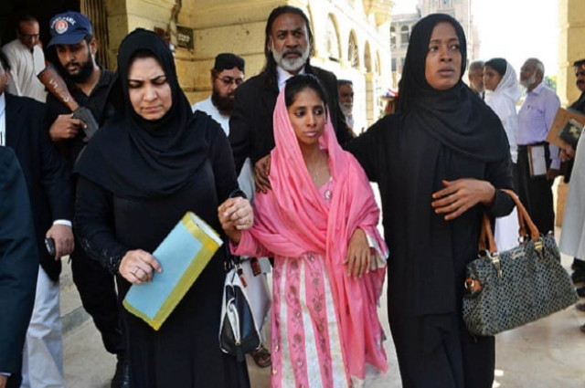 geeta arrives in city court for her case hearing in karachi on september 3 2015 photo online geeta arrives in city court for her case hearing in karachi on september 3 2015 photo online